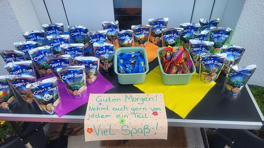 Kleine Überraschungen von den Eltern der Kinder aus Klasse 1.&nbsp;&copy;&nbsp;Verlässliche Grundschule Kirchohsen